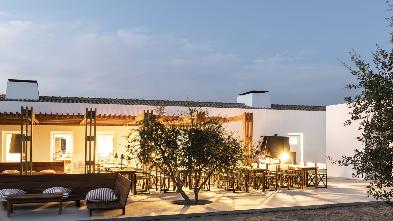 Craveiral Farmhouse