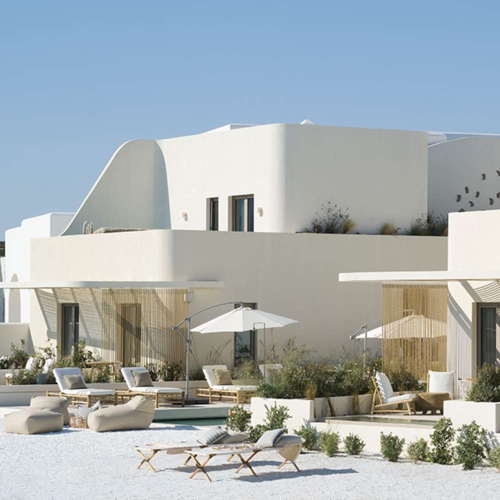 White Pebble Suites