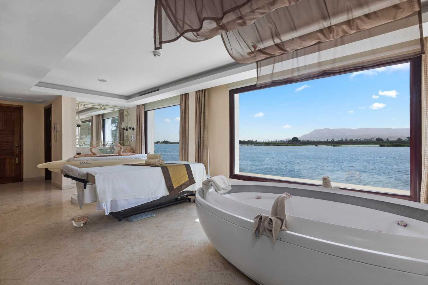 Hilton Luxor Resort & Spa
