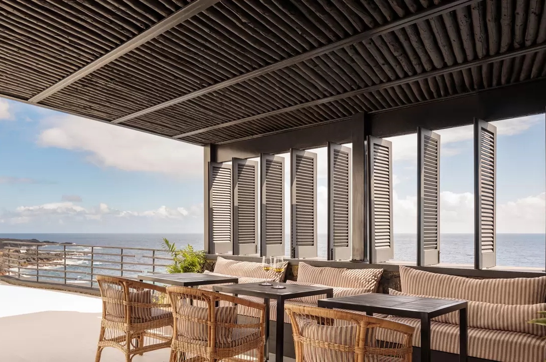 White Exclusive Villas and Suites