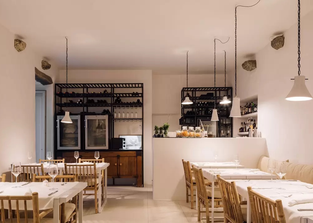 White Exclusive Villas and Suites