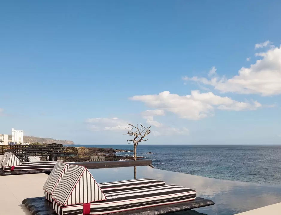 White Exclusive Villas and Suites