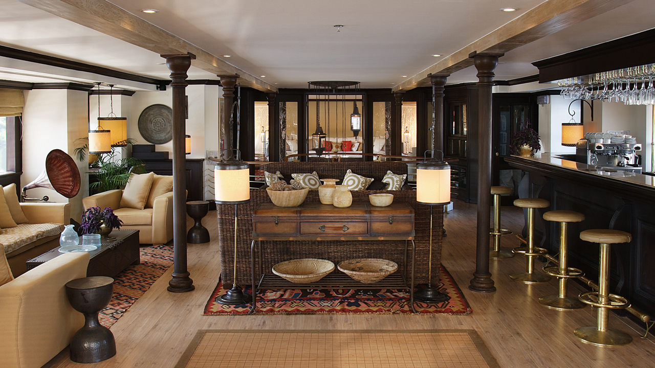 Sanctuary Sun Boat III