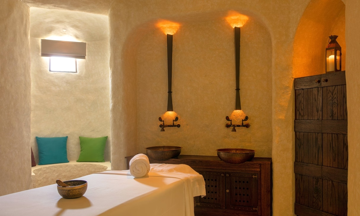 Al Bustan Palace