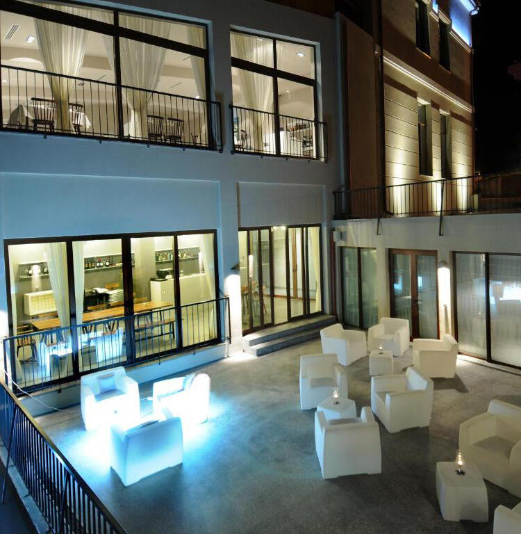 Kabadoni Hotel