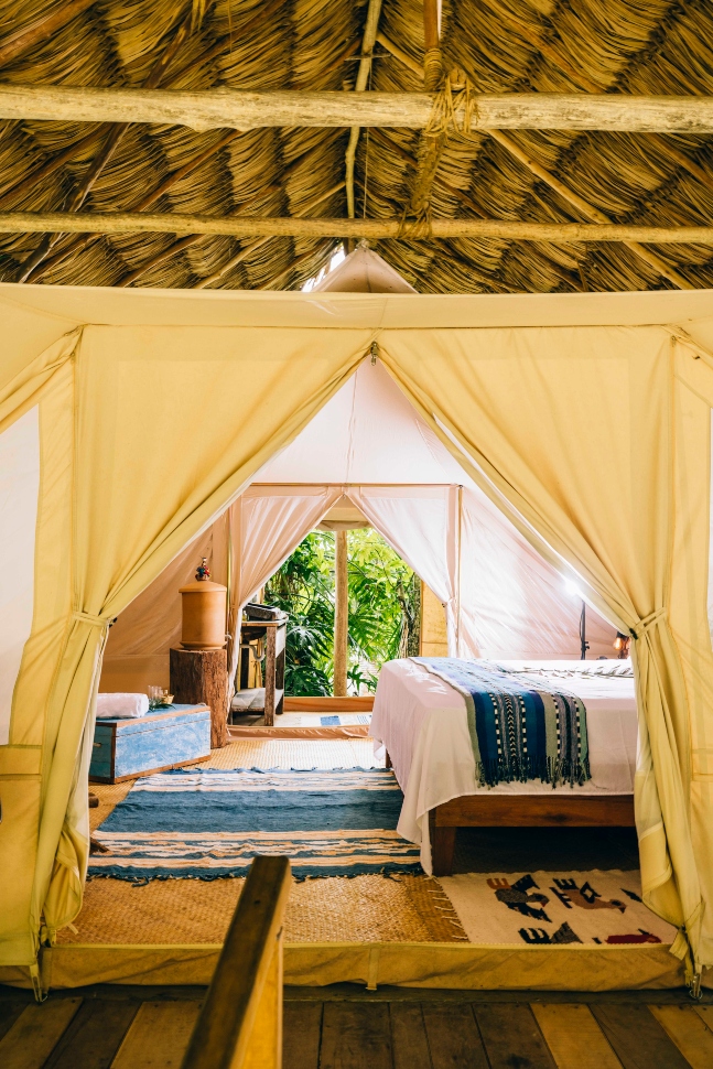 Uaxactún Camping