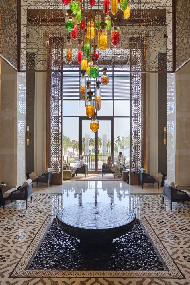 The high-ceilinged lobby of Mandarin Oriental Muscat.
