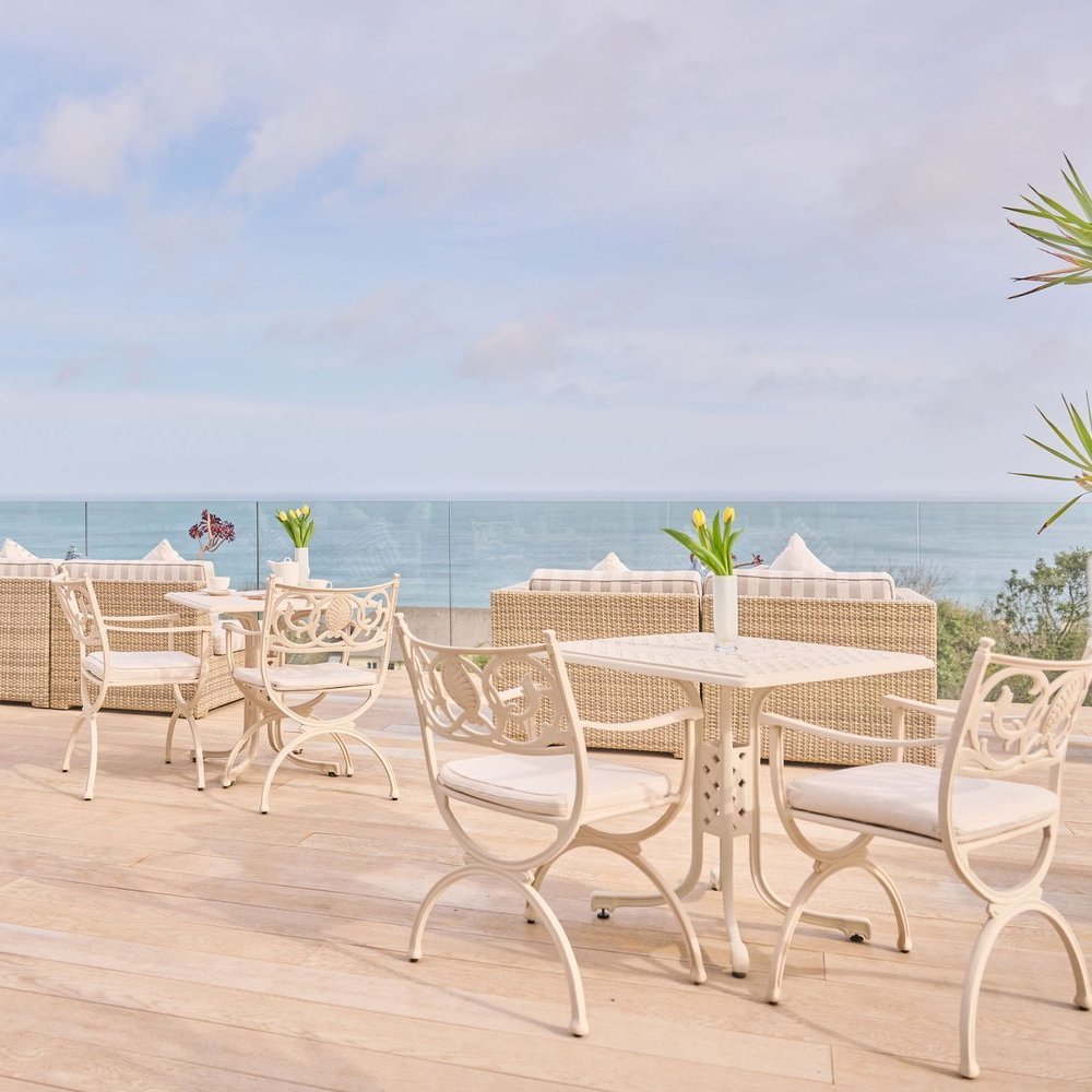 Boskerris Hotel in Cornwall, terrace to beautiful views of the Atlantic
