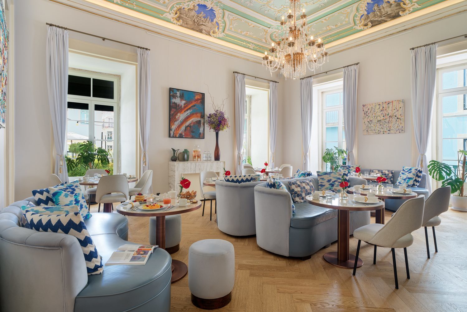 Breakfast restaurant at The One Palacio da Anunciada