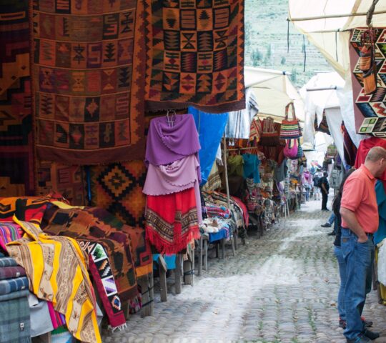 Explore Pisac Market