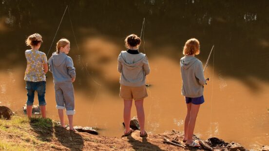 Kids fishing at Morukuru
