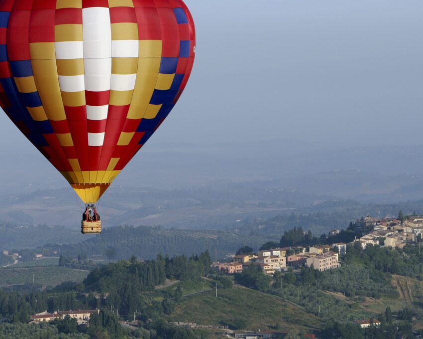Hot air ballooning over the vines