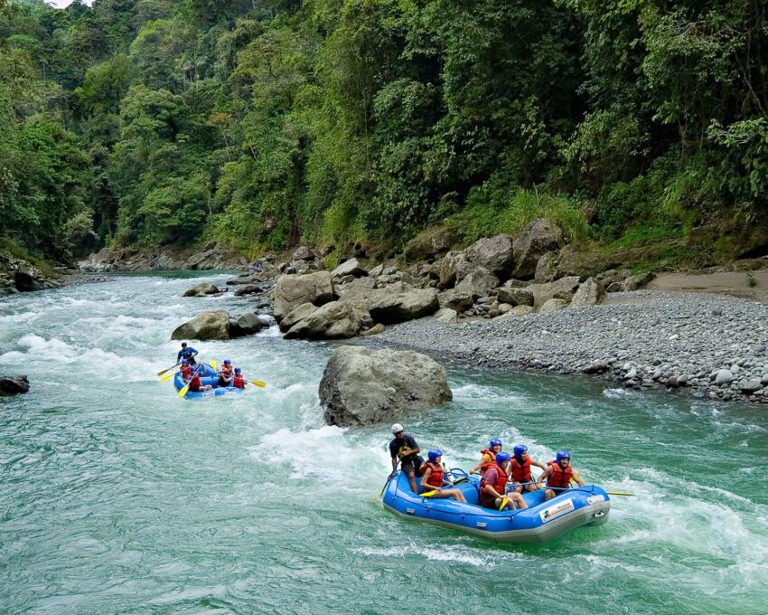 Transfer to Pacuare Lodge by raft