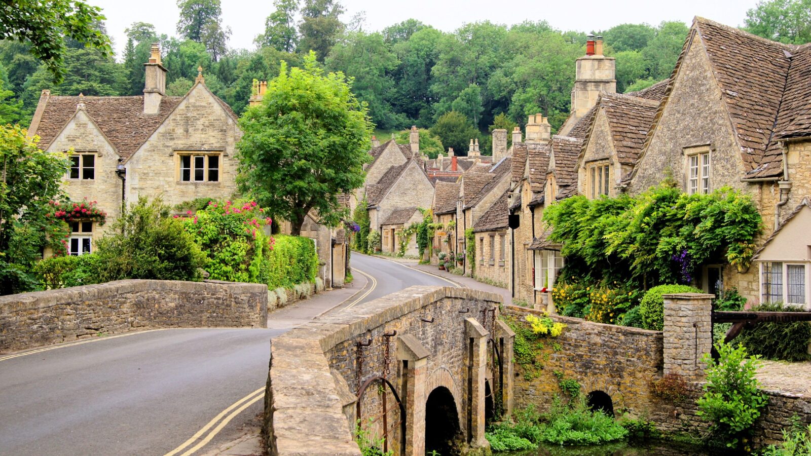 Narrow streets of picturesque English stone-brick village