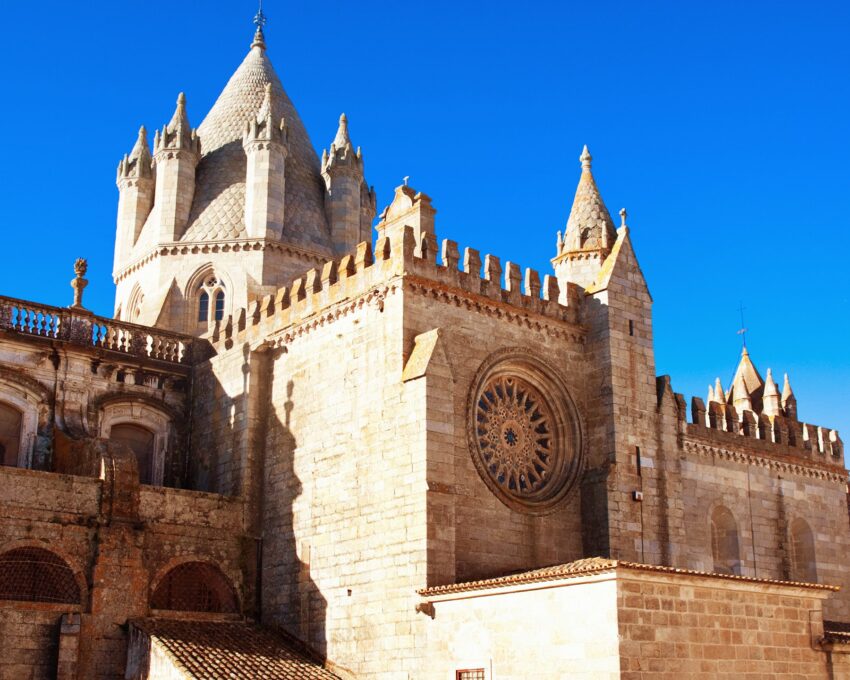 Your private guided tour of Evora