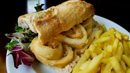 Madrid food, Bocadillo de Calamares