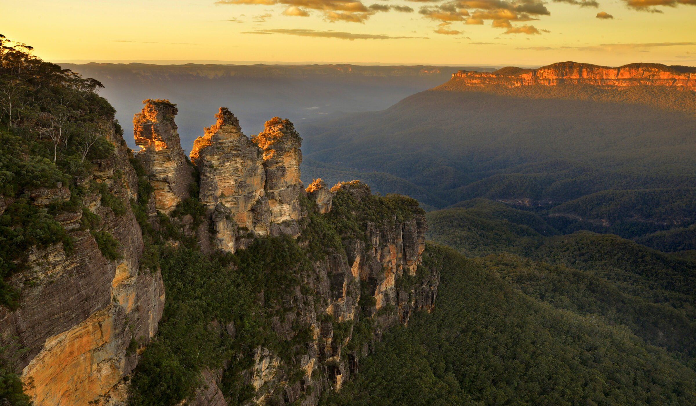 Sunrise in Blue Mountains