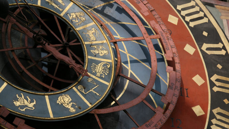 clock-tower-bern-detail