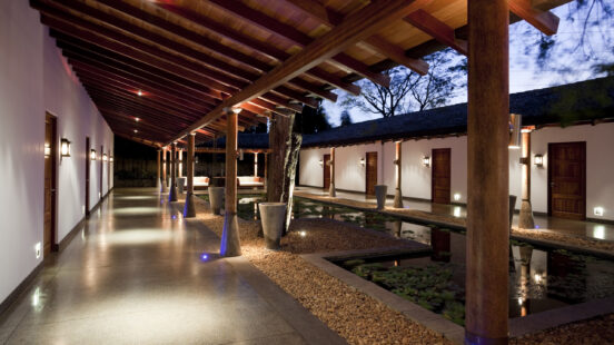 wallawwa-courtyard