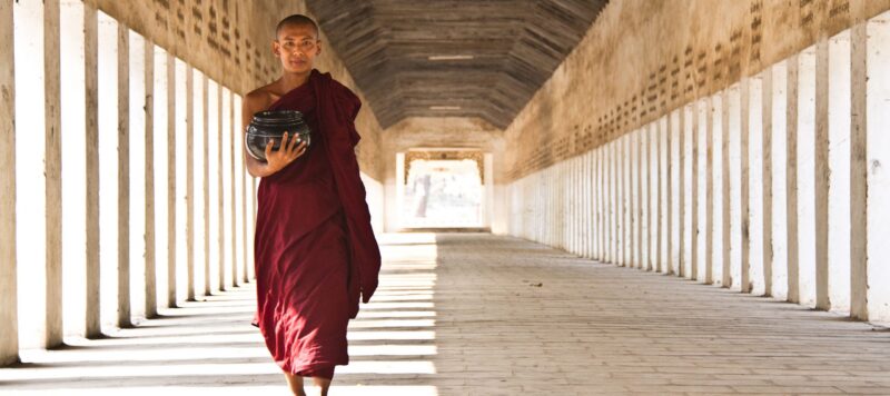Shwezigon-Temple-Bagan,-Myanmar
