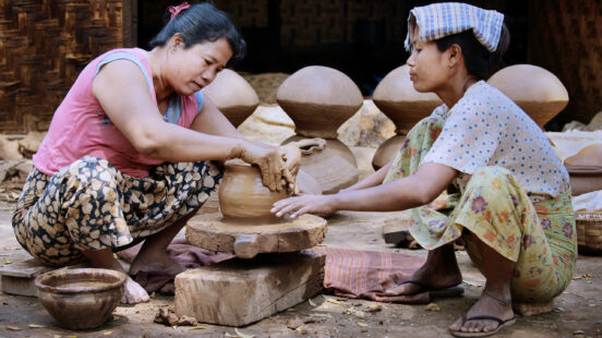 myanmar-pottery