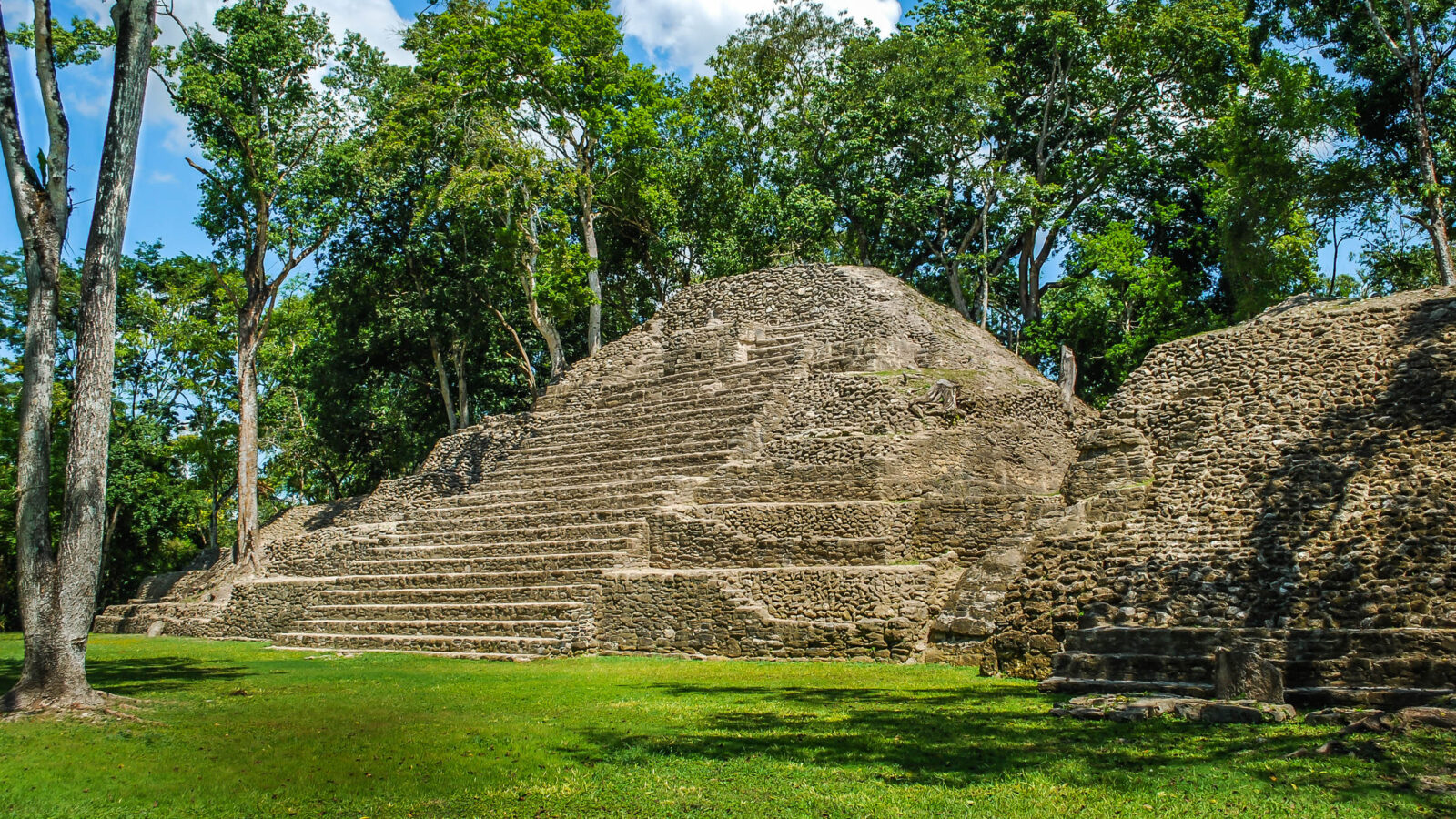 cahal-pech-belize