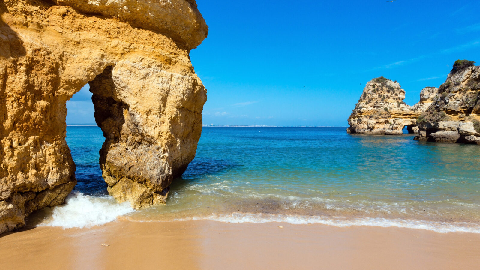 algarve-rocky-beach