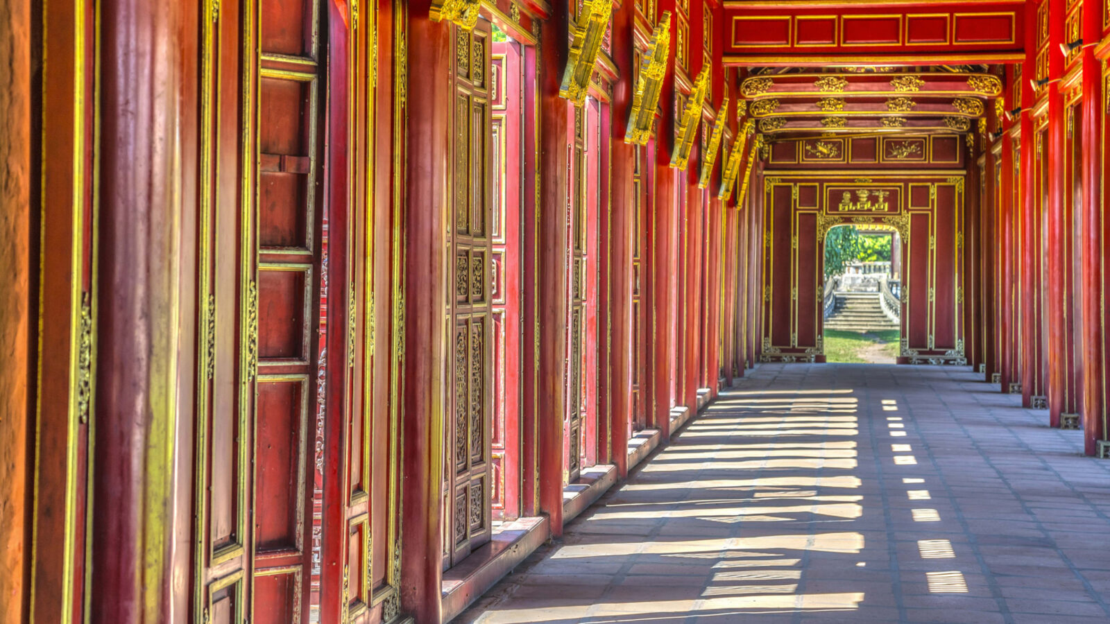 hue-imperial-palace-vietnam