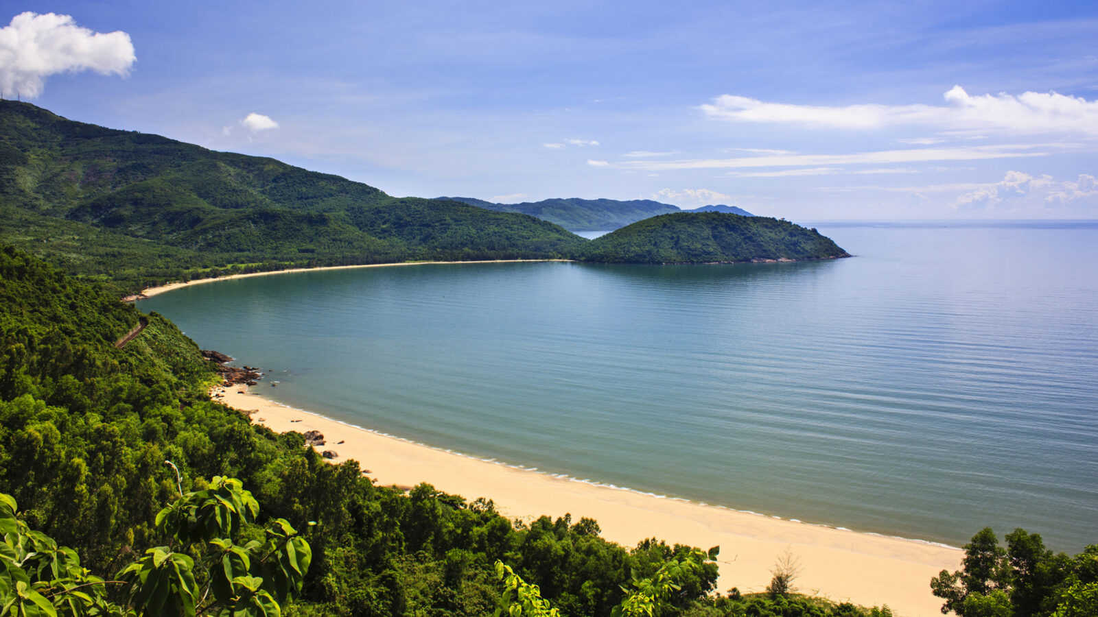 nam-chon-bay-danang