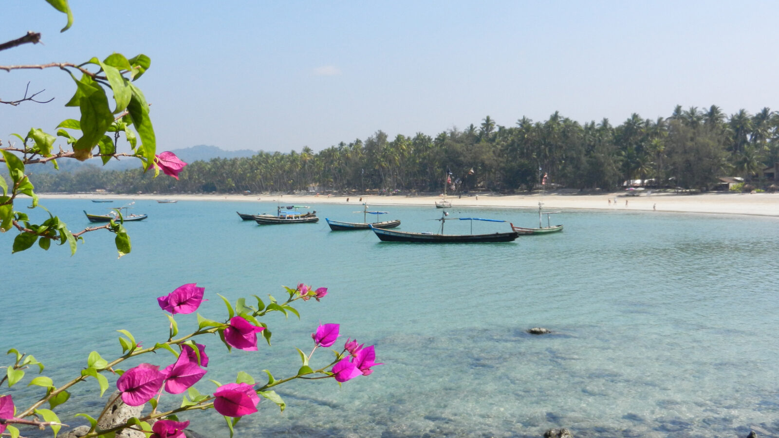 ngapali-beach-boats