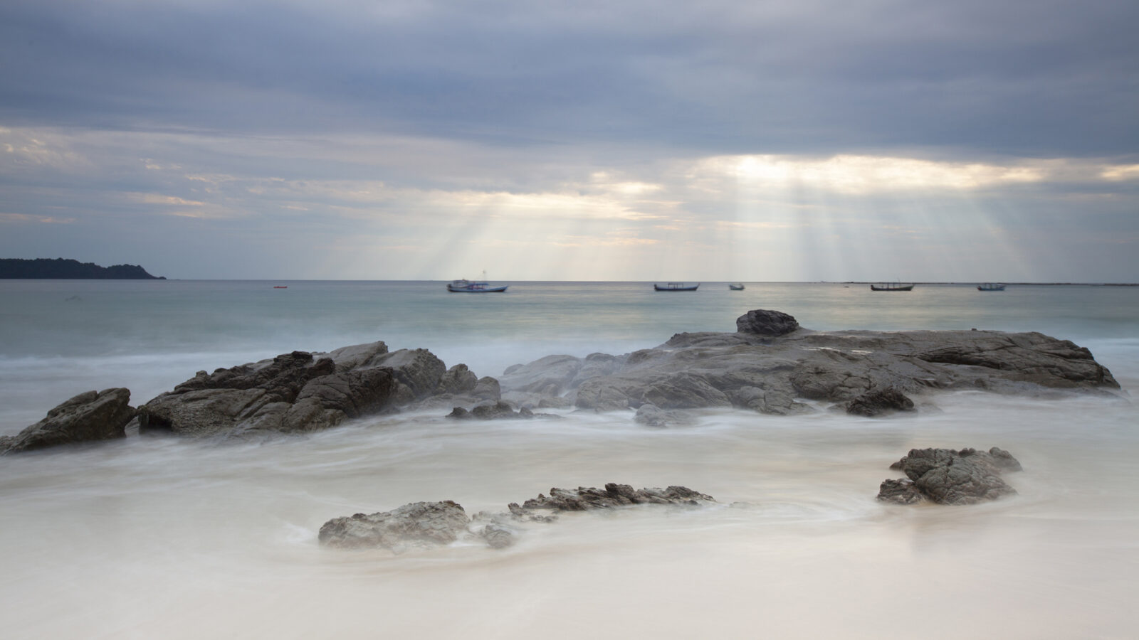 ngapali-beach-sunlight