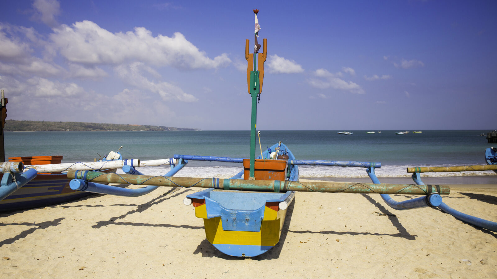 jimbaran-boat-on-beach