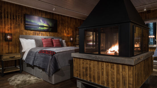 loggers-lodge-fire-bed-sweden