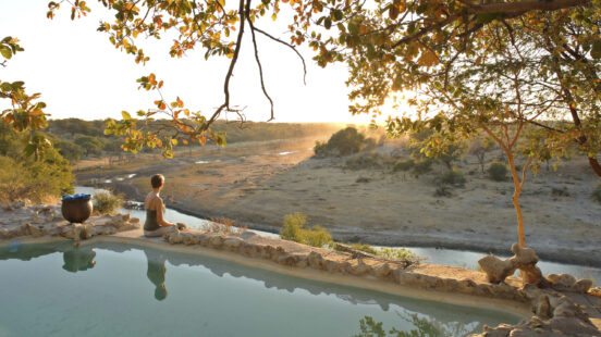 Meno a Kwena Pool View Sunset, Makgadigadi Pans, Botswana