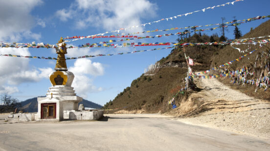 tibetan-prayer-flags-bumthang-bhutan
