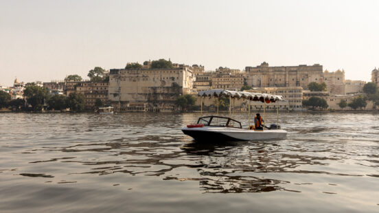 lucy-laucht-udaipur-lake-boat