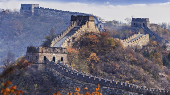 china-great-wall-autumn-leaves
