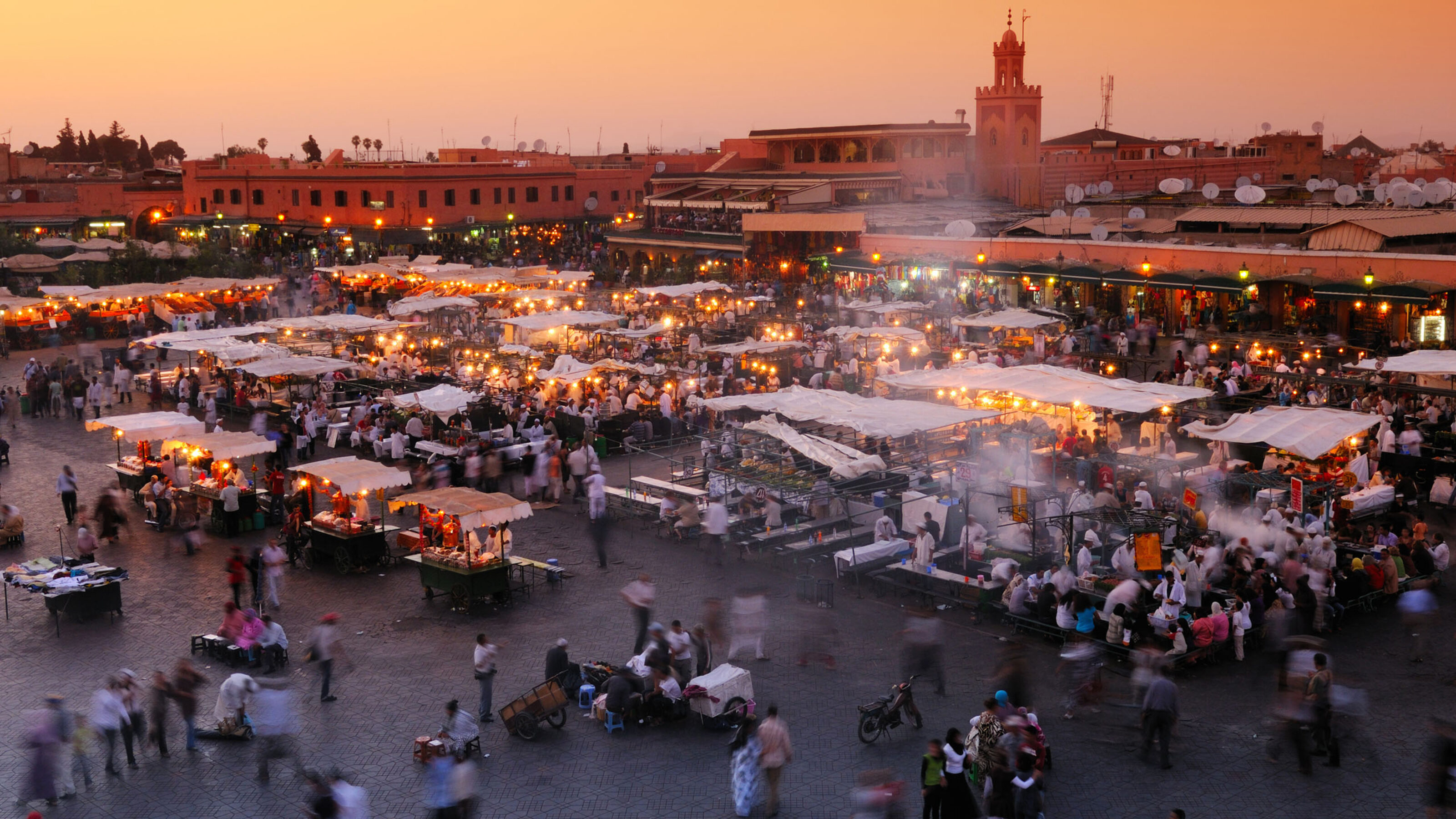 djemaa-el-fna-market-marrakech-morocco