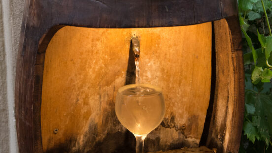 restaurant-wine-ad
