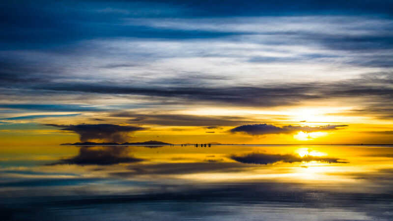 Sunset glow in Salar de Uyuni.
