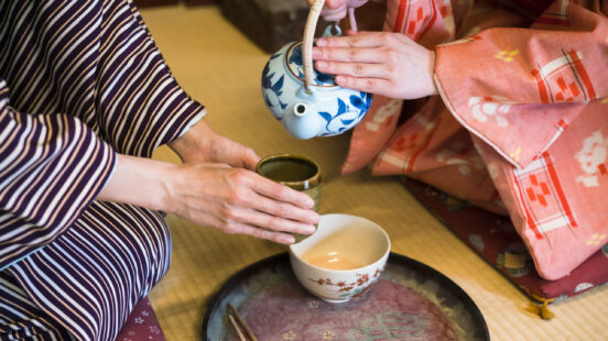 traditional-tea-ceremony-kyoto-japan
