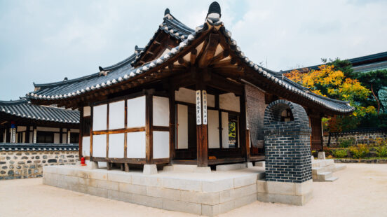 hanok-autumn-seoul-south-korea