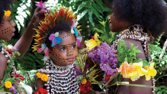 tufi-young-girl-papua-new-guinea