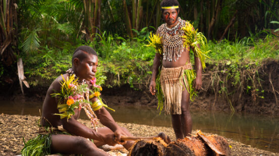 tufi-village-tribe-papua-new-guinea