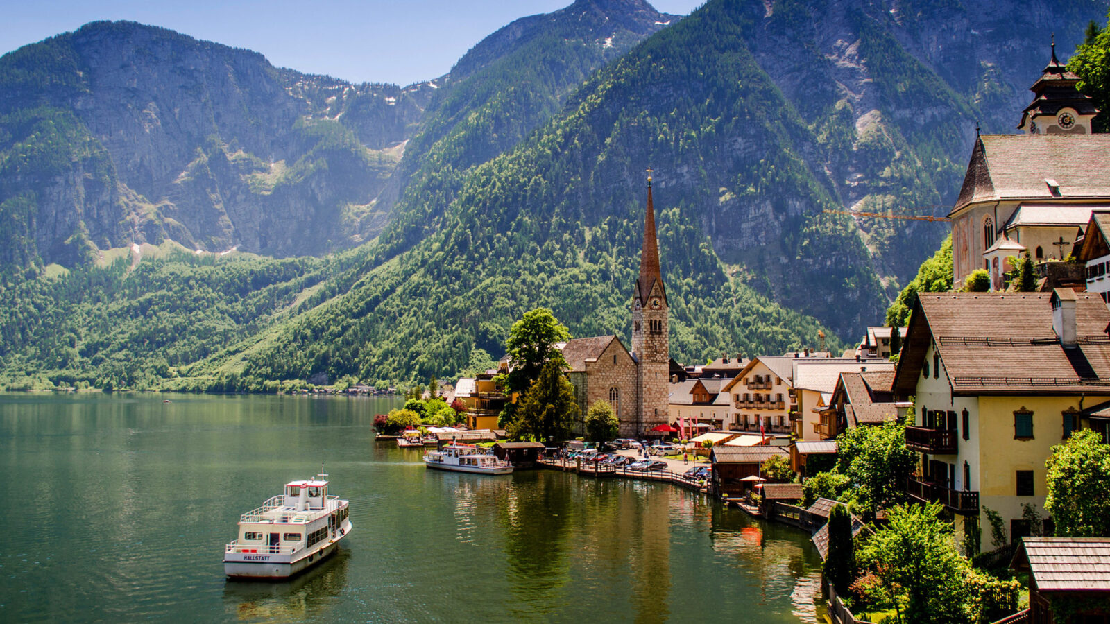hallstatt-town-alps-austria