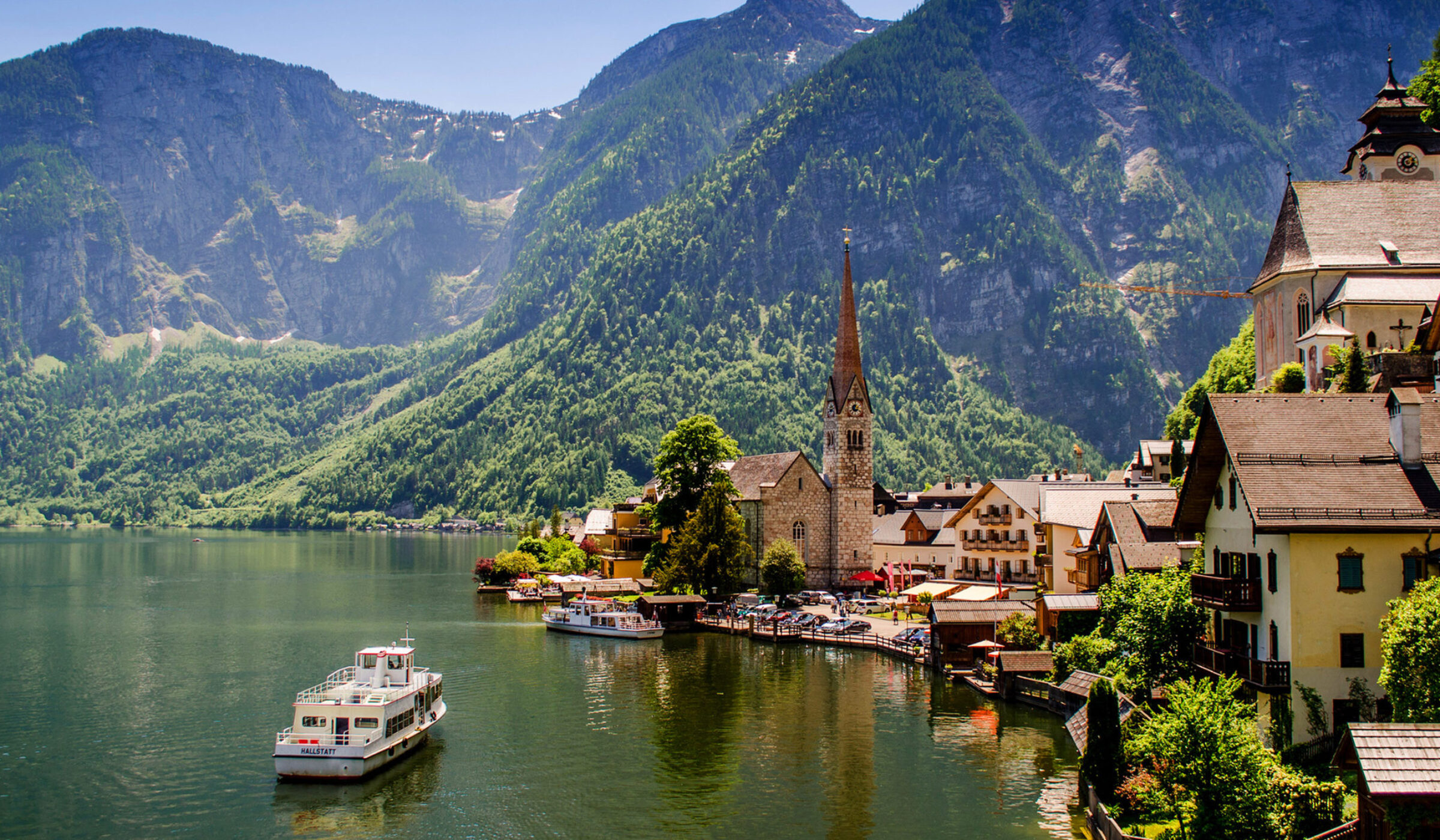 hallstatt-town-alps-austria