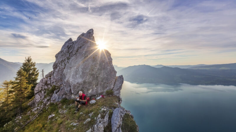 wolfgang-lake-hiker-austria