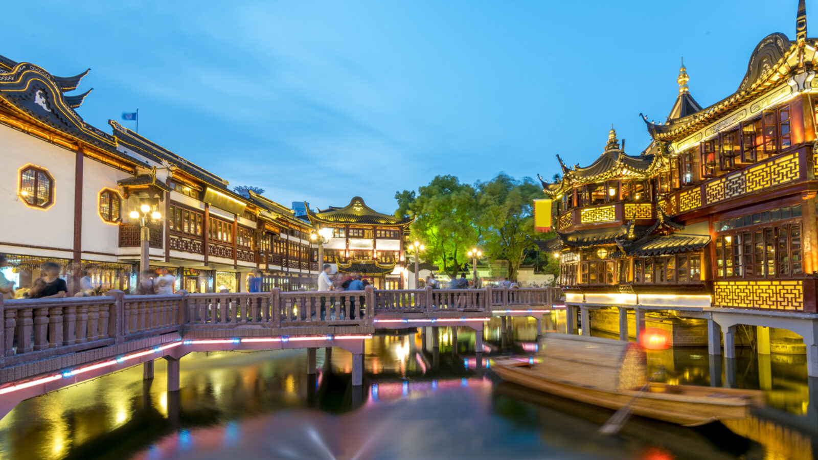 YuYuan Garden in Shanghai at sunset
