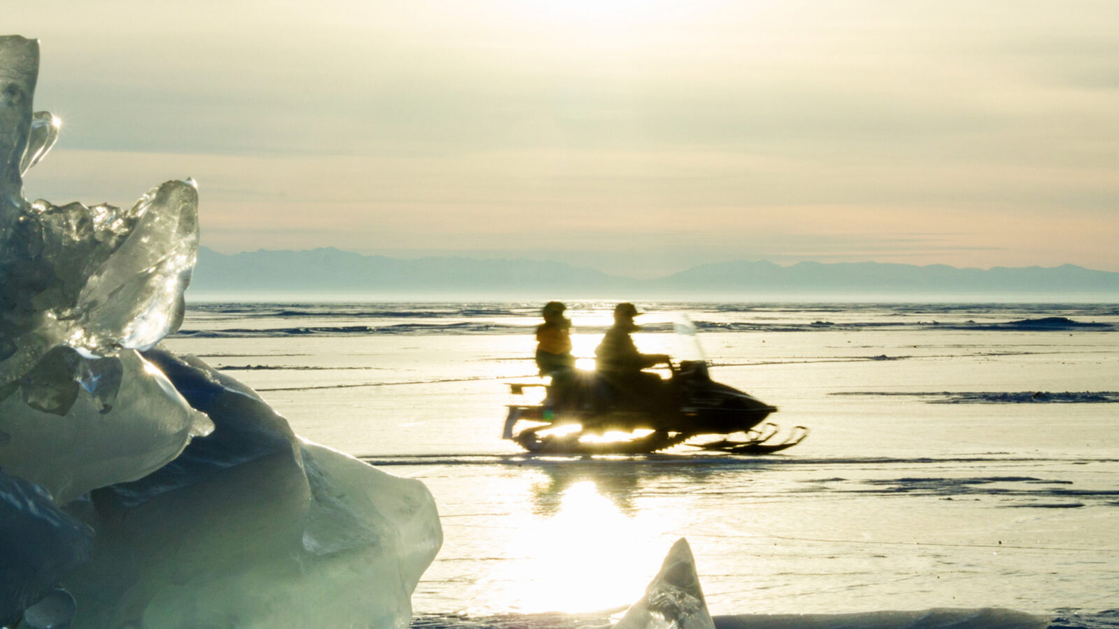 snowmobile-siberia-winter-russia