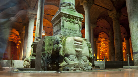medusa-head-basilica-cistern-istanbul-turkey